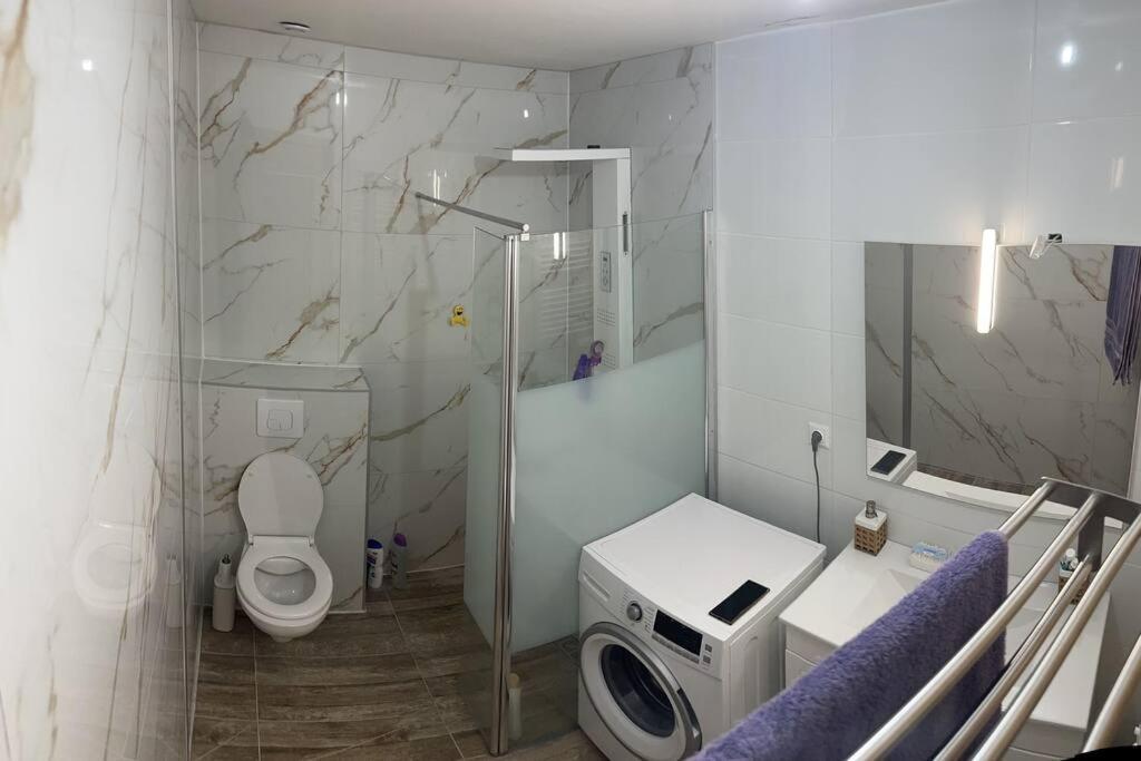 Appartement Prive Dans Villa Montauban Exterior photo