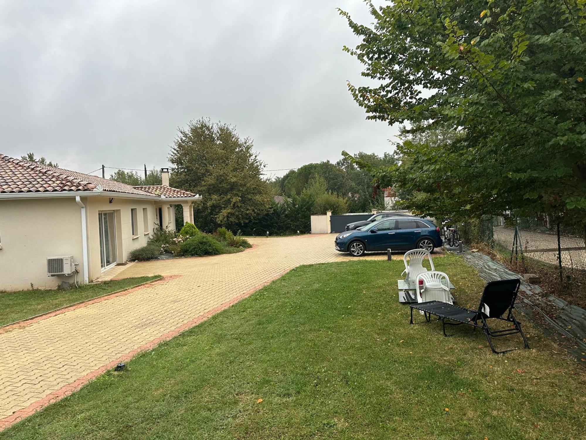 Appartement Prive Dans Villa Montauban Exterior photo